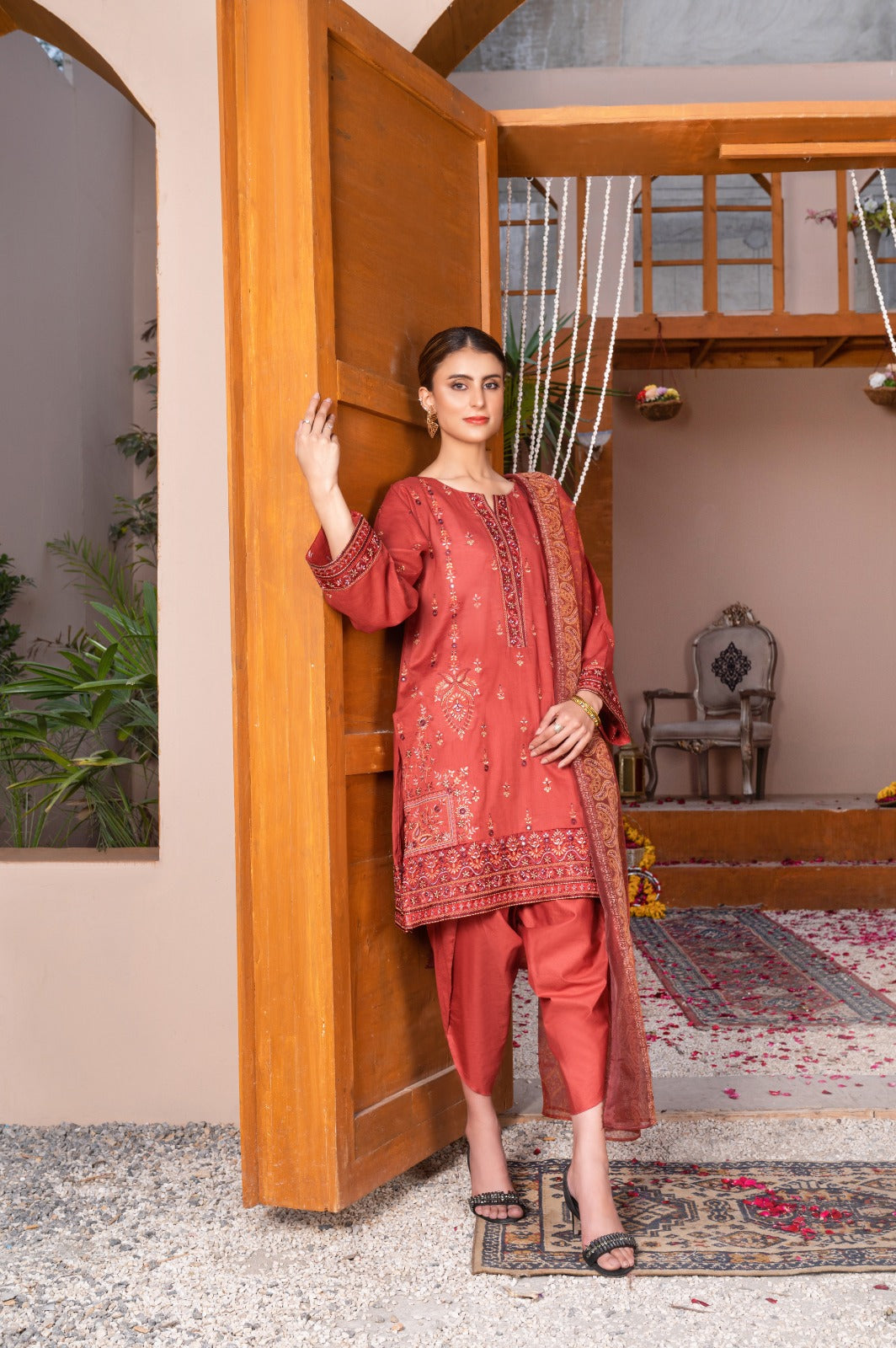 Gulnar Rouge | Lawn - Embroidered